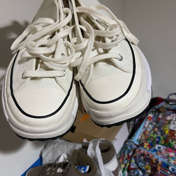 Converse - Picture 8 of 9